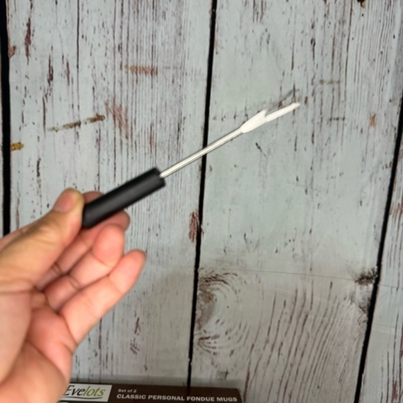 Set of 2 Personal Fondue Mugs with 4 forks and 8 tea lights - Picture 5 of 11